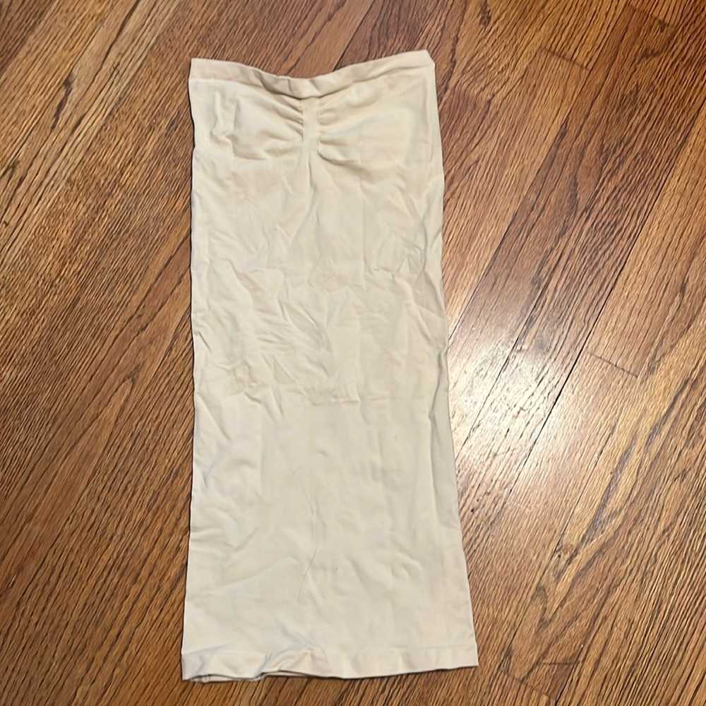Victoria Secrets Slimming body form size small